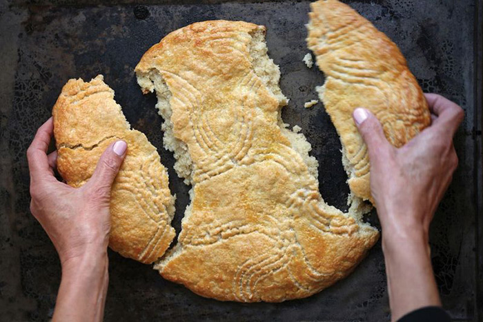 Giant Break and Share Cookie/Le Broyé du Poitou