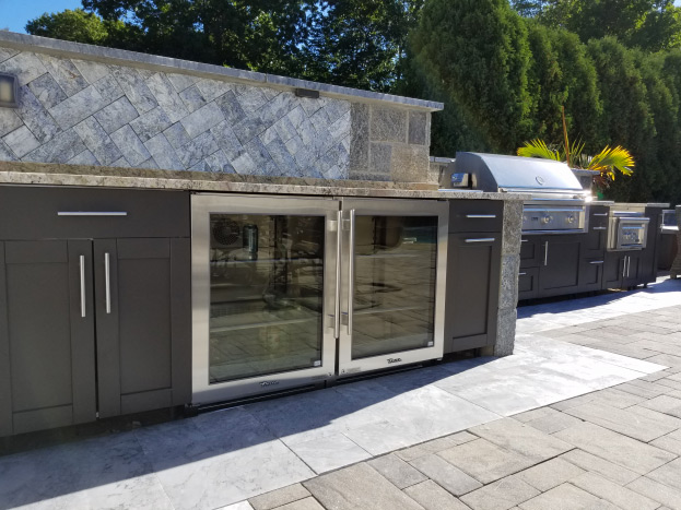 Outdoor kitchen