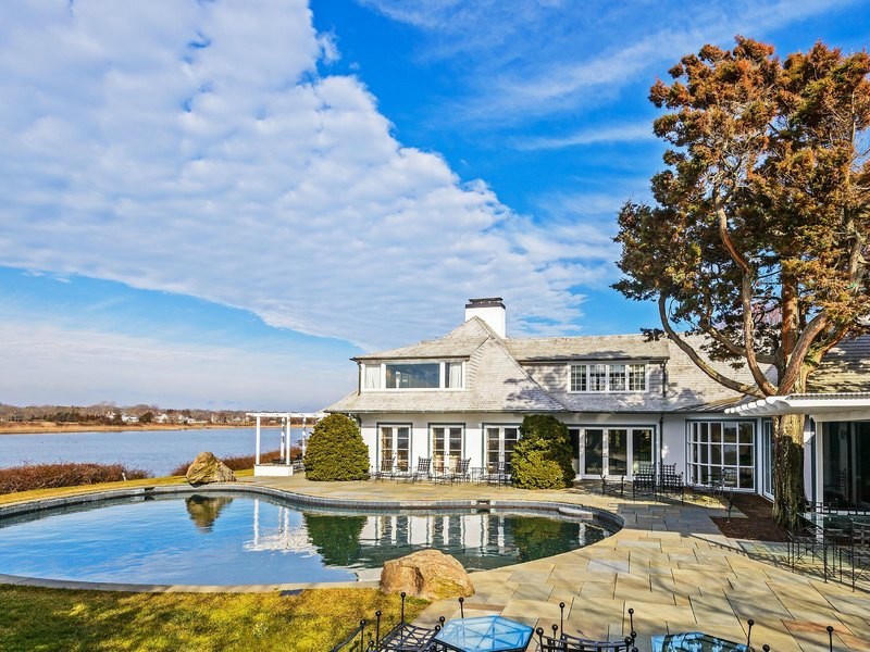 Courtney Sale Ross' Georgica Pond home