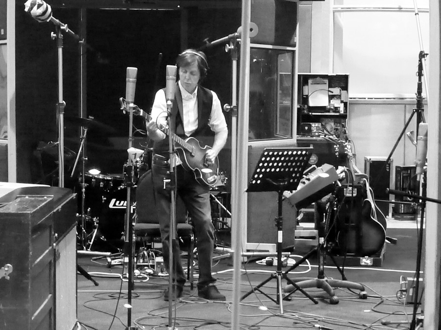 Paul McCartney recording "New"