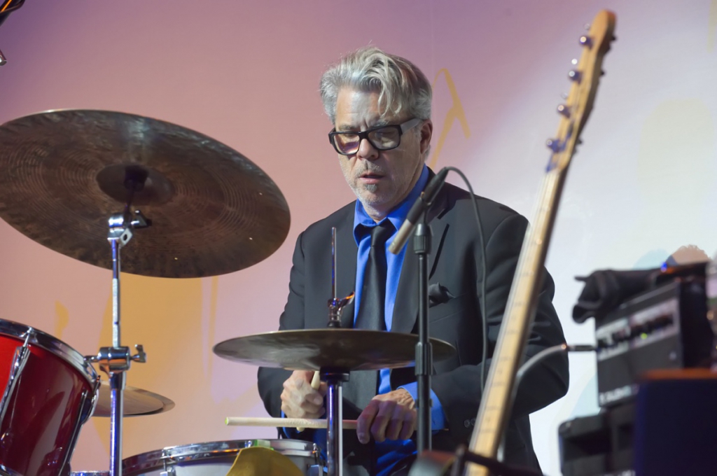 Drummer, Stephen Hodges