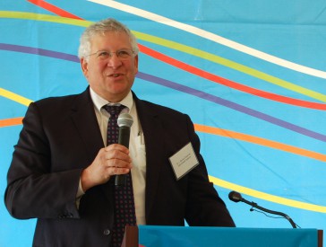 Dr. Reuven Pasternak