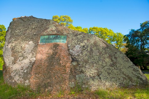 Jackson Pollock's grave in Green River Cemetery, Photo: Daniel Gonzalez