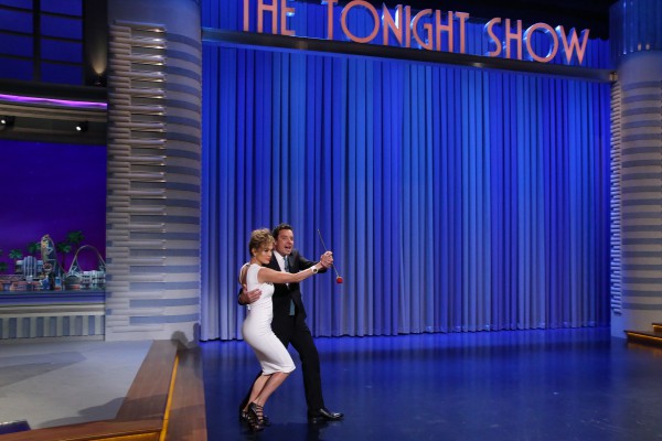 Jennifer Lopez dances the tango with Jimmy Fallon.