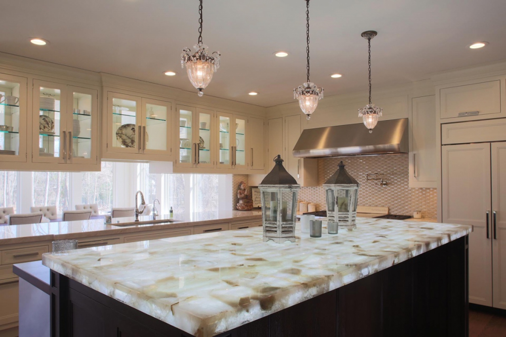 A kitchen by Ciuffo Cabinetry.