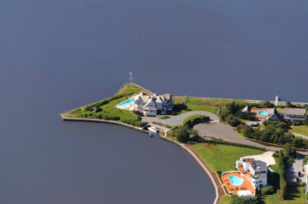 Photo courtesy Douglas Elliman