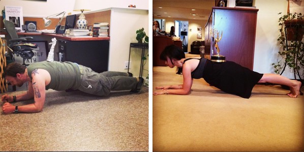 Oliver recreates Hilaria's dolphin plank