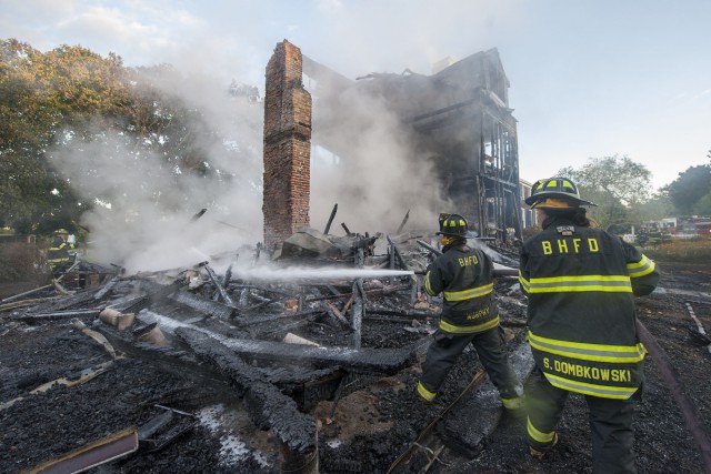Hearthstone Inn in Sagaponack Sagg Main Street destroyed in Fire