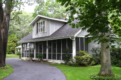 $799,990. East Quogue.