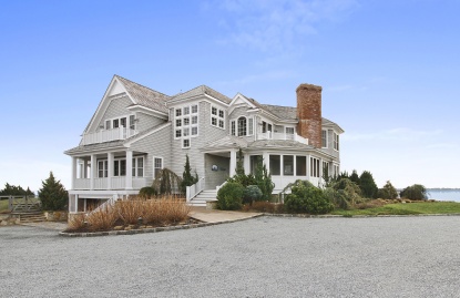 18 Duck Point Road, Remsenburg