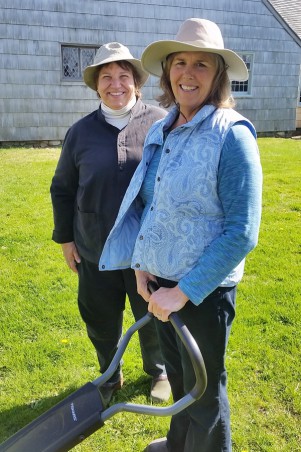 Hilary Woodward and Sally Van Allen of Reel Quiet Mowing