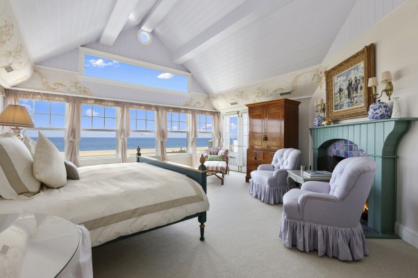 Susan Lucci - master medroom