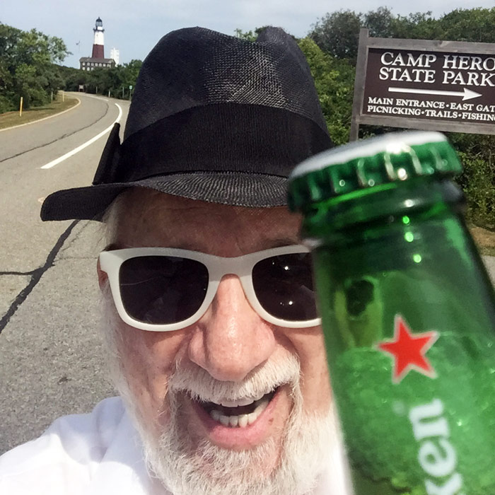 Dan Rattiner selfie in front of the Montauk Lighthouse