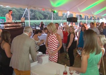 Geoffrey Zakarian book signing at Dan's Harvest East End 2015