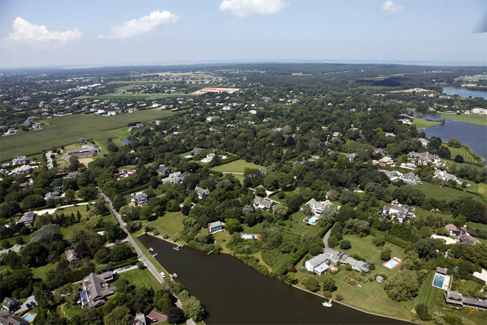 The hamlet of Water Mill