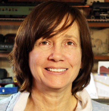 Dan's Papers cover artist Elizabeth Kolligs