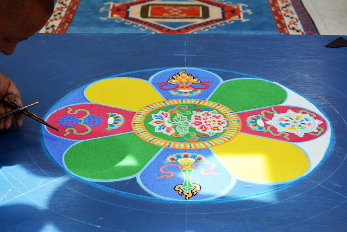 Buddhist Lama Tenzin Yignyen's mandala at Ross School