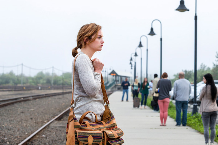 Allison at the Montauk LIRR station in Showtime's The Affair
