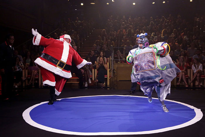 Jimmy Fallon battles Renee Zellweger in ridiculous sumo wrestling match