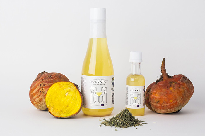 Moscato Apollo Peak cat wine