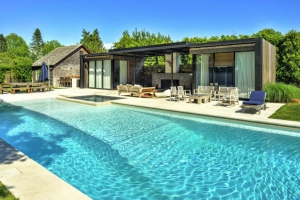 poolhouse
