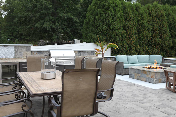 fabulous outdoor kitchen