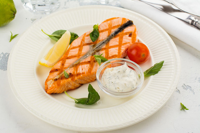 Salmon with a dill tartar sauce