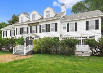 The Village Latch Inn on Hill Street in Southampton