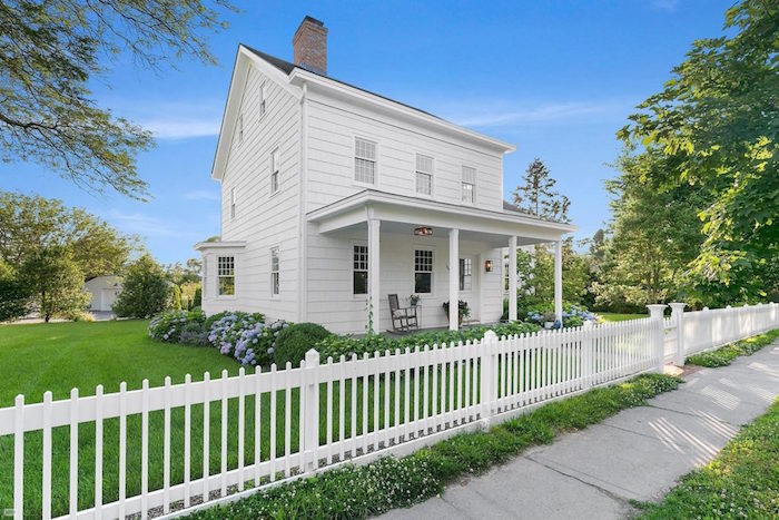 Photo via Brown Harris Stevens