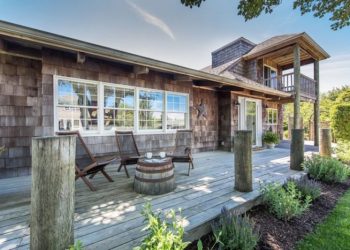 Courtesy Behind the Hedges