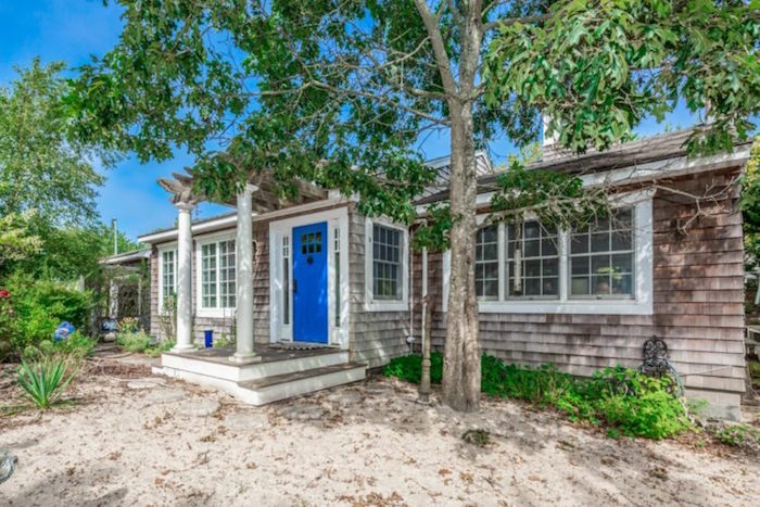 27 Hampton Lane, Amagansett