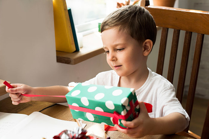 Join the John Jermain Library's Gift Wrapping Party in Sag Harbor!