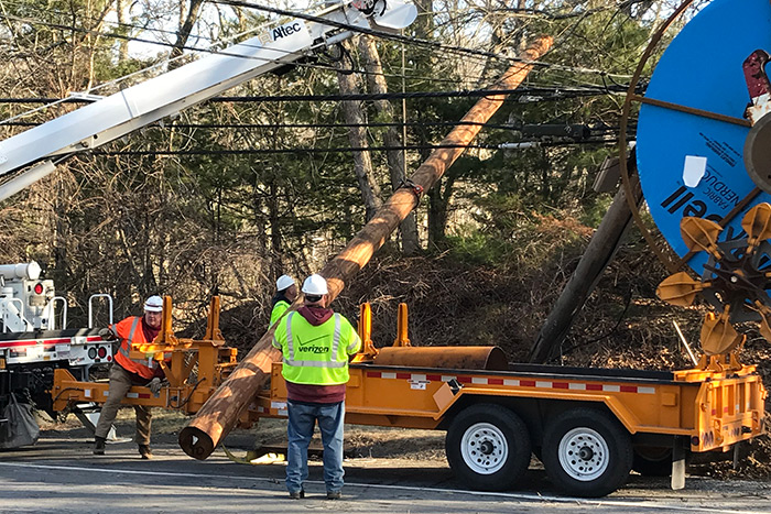 The pole that caused the big delays in East Hampton