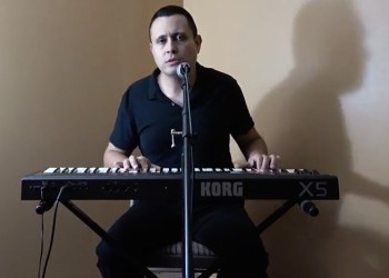 Frank Cuzzola performs 