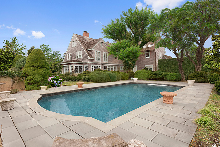 Grey Gardens pool