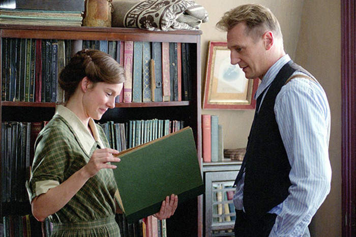 Laura Linney and Liam Neeson in "Kinsey"