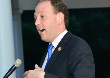 Lee Zeldin speaks at a 2015 Stand Up for Israel event