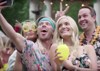 Summer House Season 2 group selfie