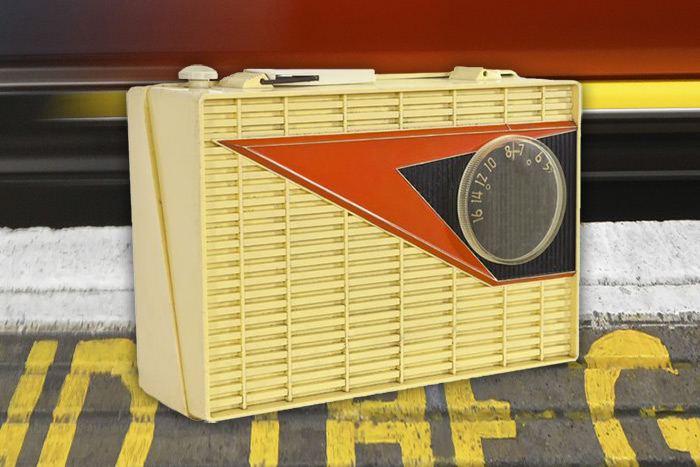 Hamptons Subway is giving out old transistor radios this week