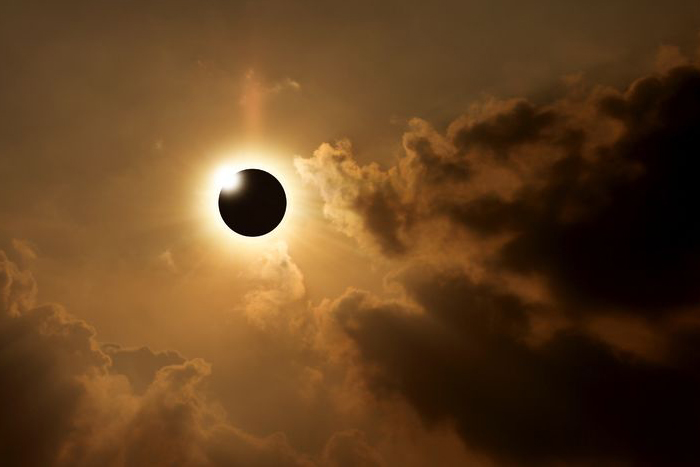 Watch the solar eclipse safely!