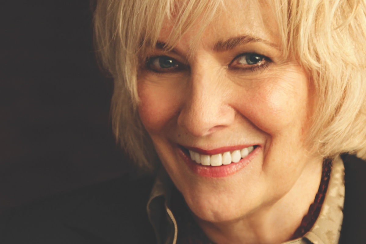 Songstess Betty Buckley