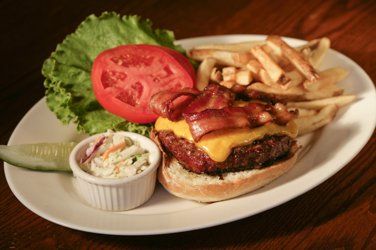 Bacon cheeseburger at Indian Wells Tavern in Amagansett.