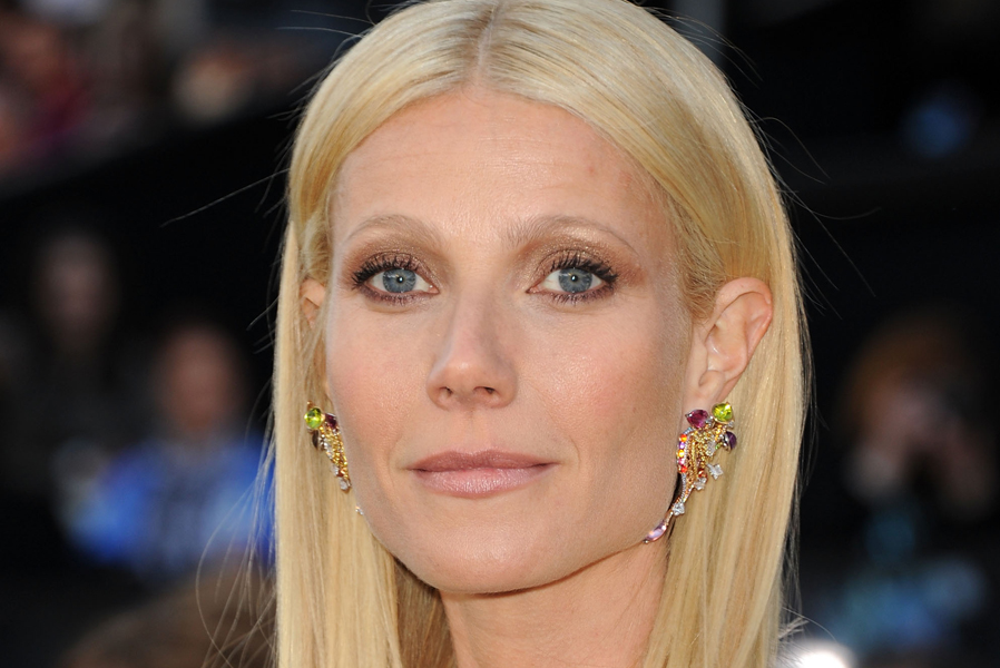 Actress Gwyneth Paltrow arrives at the 83rd Annual Academy Awards held at the Kodak Theatre on February 27, 2011 in Hollywood, California.