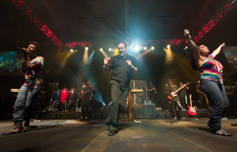 KC got moves and he got everyone up out of their seats to boogie.