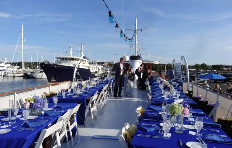 Dinner aboard the Mariner
