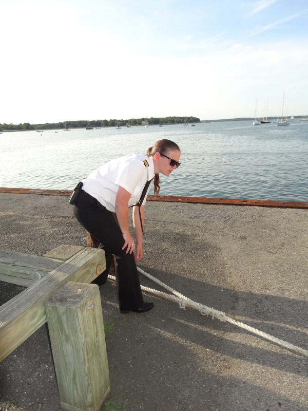 Saskia Ingham Jerrey casting off the lines