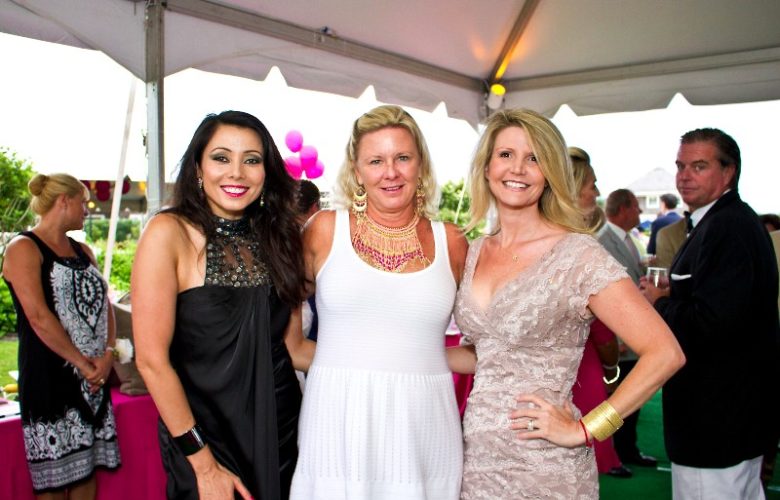 Bond Girl Rachel Grant (Die Another Day) with Merrill Debbs and Vanessa Rooks Portelance.
