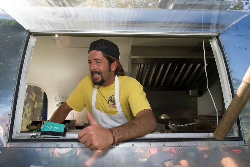Justin Schwartz and the Noah's on the Road Food Truck