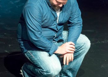 Veterans from the national nonprofit the Veteran Artist Program who did a monologue style performance sharing their personal stories surrounding the theme “This Is What We Fought For”
