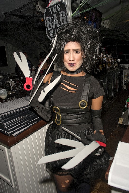 Josselyn Fernandez is all Scissor Hands.